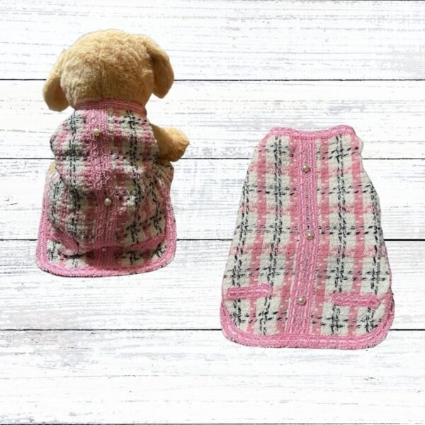 Chaleco para perrita tipo Chanel forrado con tela acolchada suavecita